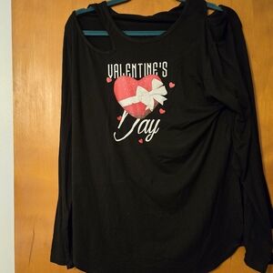NWT Yelete Black Long Sleeve Valentine's Day Graphic T-Shirt Size L